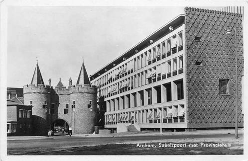 (377-601-013) Arnhem Sabelspoort met Provinciehuis, Verzamelen, Ansichtkaarten | Nederland, Gelderland, Verzenden