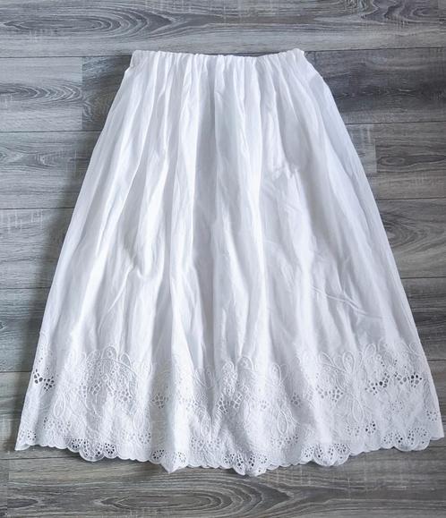 Witte maxi rok met broderie maat 42 Nieuw, Kleding | Dames, Rokken, Nieuw, Maat 42/44 (L), Wit, Onder de knie, Ophalen of Verzenden