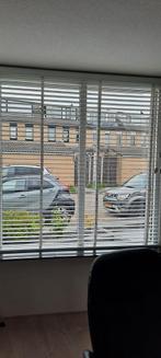 Jaloezieen wit, Ophalen, Zo goed als nieuw