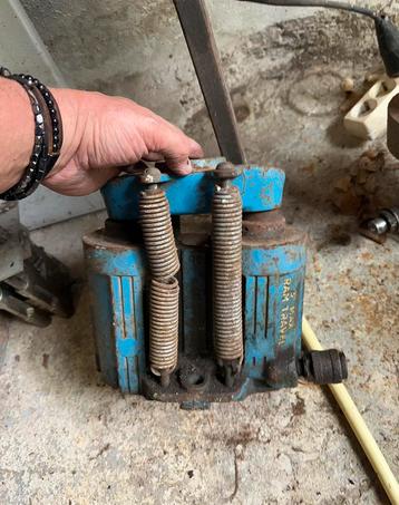 Hydraulische Persen - Diverse Maten en Types beschikbaar voor biedingen