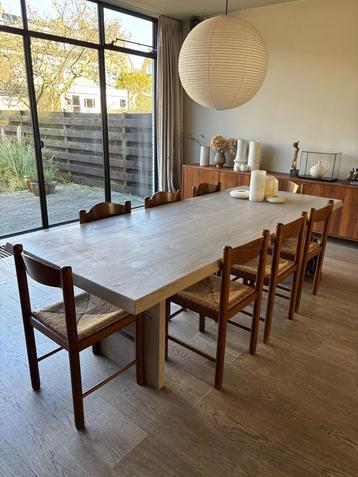 8 Charlotte Perriand Look a Like Franse Vintage Stoelen beschikbaar voor biedingen