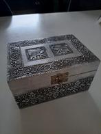 Sieraden kistje, Ophalen