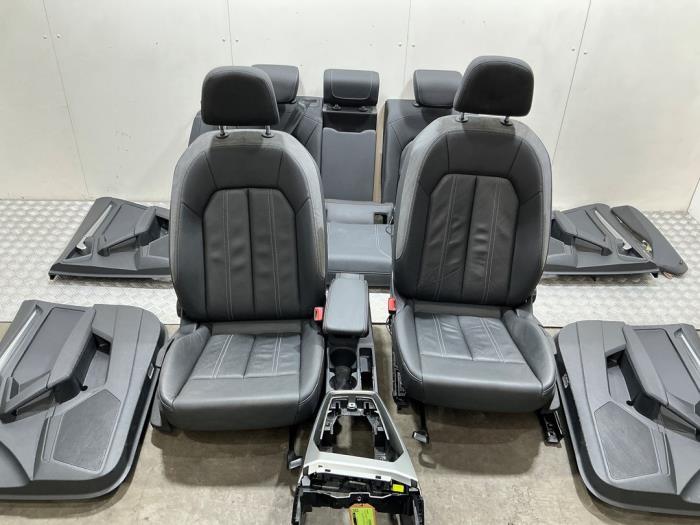 Bekleding Set (compleet) van een Audi A3 (A3 20-), 12 maanden garantie, Gebruikt, -, -