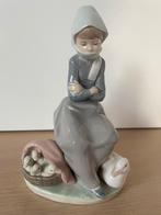 Lladro Porseleinen Beeldje - Meisje met Eendjes, Antiek en Kunst, Ophalen of Verzenden