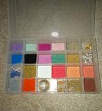 Rocailles doos vol, draad, knijpkraal, slotjes en bedels, Hobby en Vrije tijd, Ophalen of Verzenden, Zo goed als nieuw, Kraal