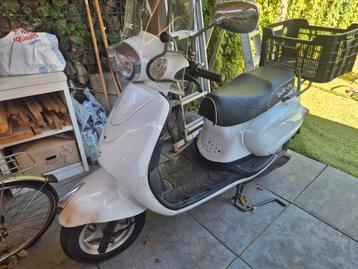 Qwic electrische scooter - batterij heeft issues beschikbaar voor biedingen
