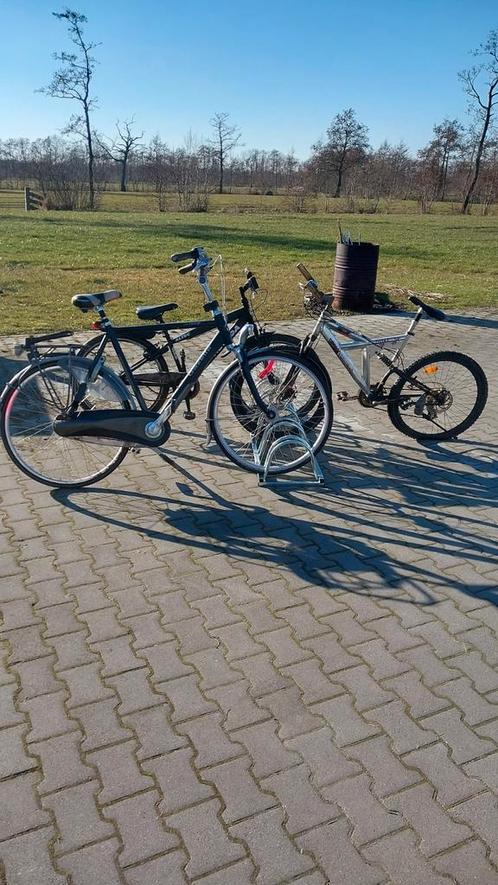 3 fietsen incl fietsenrek, Fietsen en Brommers, Overige Fietsen en Brommers, Gebruikt, Ophalen