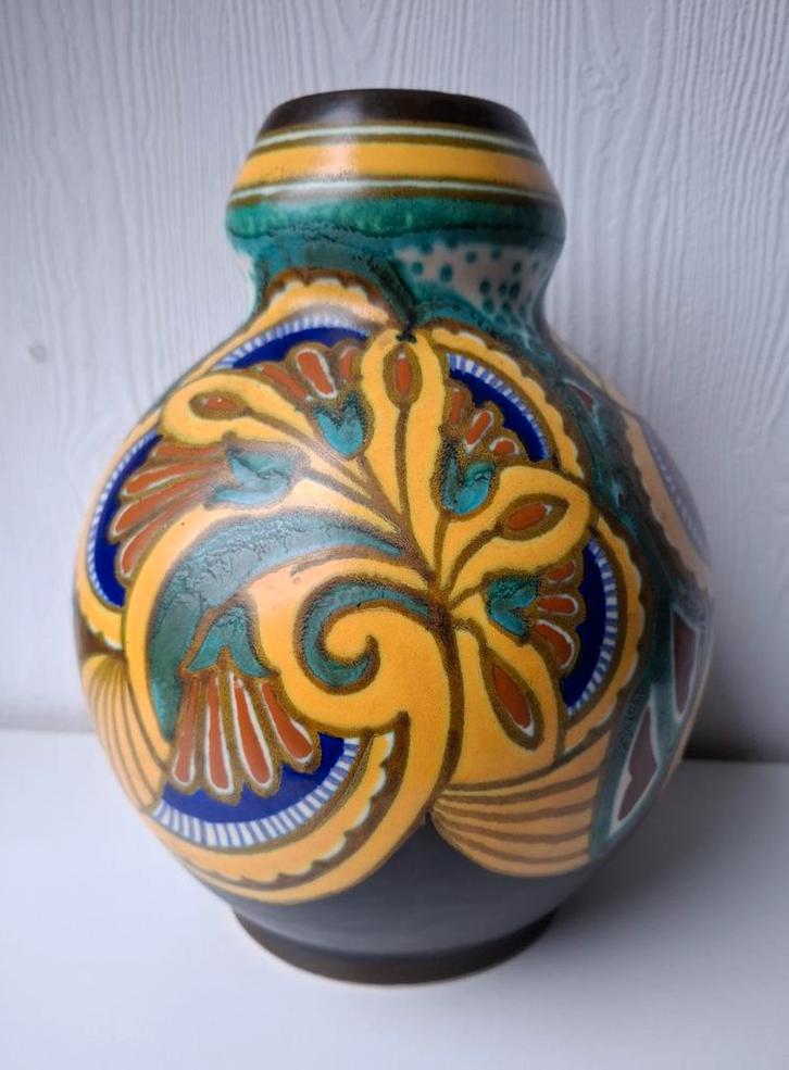 Zeldzaam mooie Gouda plateel Ivora vaas, Antiek en Kunst, Antiek | Keramiek en Aardewerk, Ophalen of Verzenden