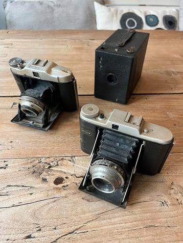Vintage fotocamera’s beschikbaar voor biedingen