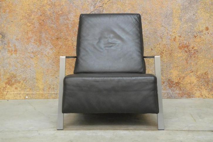 In nette staat zwarte leren Topform design fauteuil, Huis en Inrichting, Fauteuils, Zo goed als nieuw, Leer, Metaal, 50 tot 75 cm