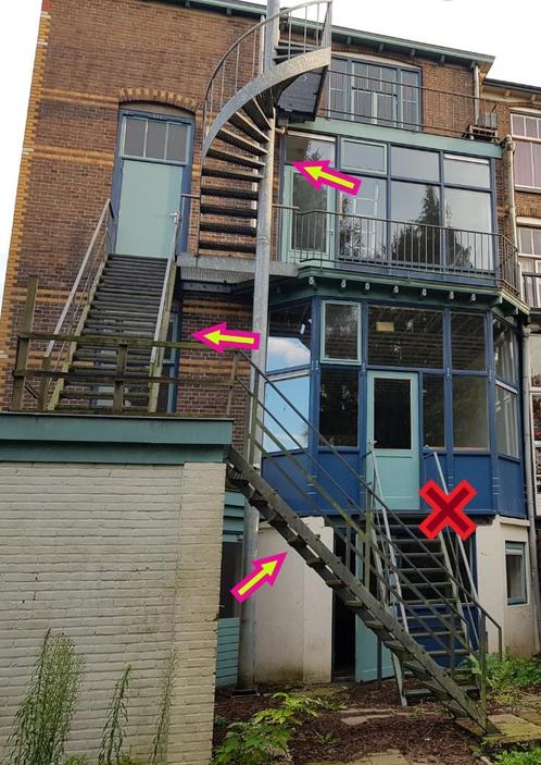 Gegalvaniseerde trappen te koop aangeboden, Doe-het-zelf en Verbouw, Ladders en Trappen, Gebruikt, Trap, 4 meter of meer, Ophalen