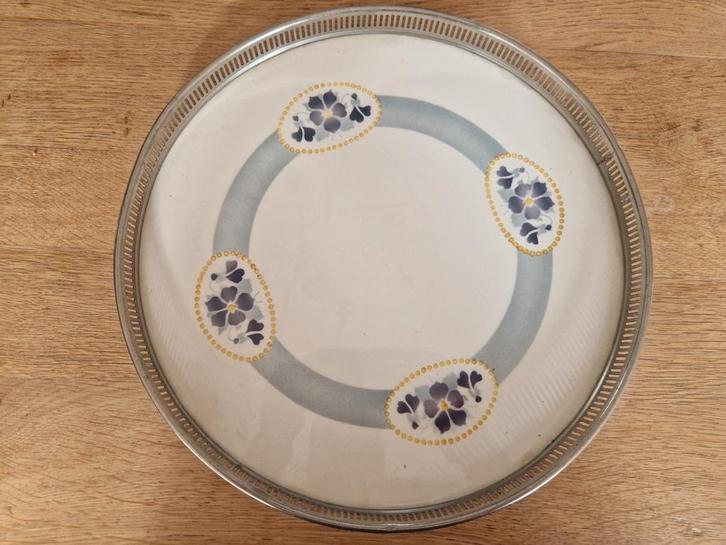 Mooi rond porseleinen dienblad met opengewerkte rand, Antiek en Kunst, Antiek | Porselein, Ophalen of Verzenden