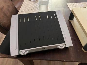 Laptopstandaard - x2 - Deels verstelbaar - Gratis  beschikbaar voor biedingen