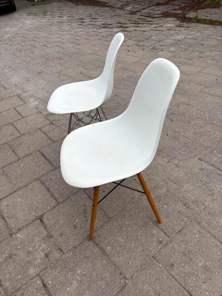 Witte Eames  stoel, Huis en Inrichting, Stoelen, Gebruikt, Eén, Ophalen