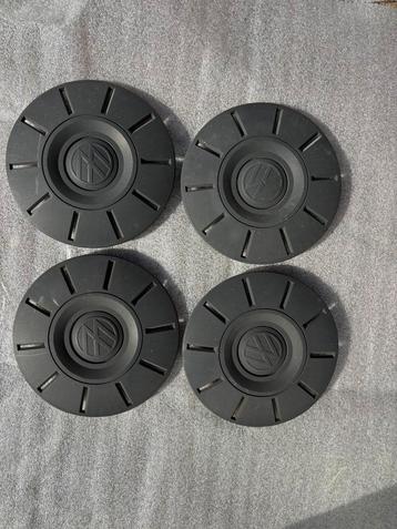 VW TRANSPORTER T5 T6 SET NAAFKAP / WIELDOP beschikbaar voor biedingen
