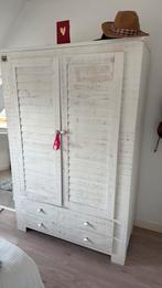 Kast hout whitewash + nachtkastje, Kinderen en Baby's, Kinderkamer | Commodes en Kasten, Minder dan 75 cm, 50 tot 70 cm, 105 cm of meer