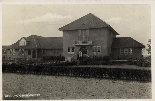 Bergum, Gemeentehuis - 1938 gelopen, Verzamelen, Ansichtkaarten | Nederland, Gelopen, Overijssel, 1920 tot 1940, Ophalen of Verzenden