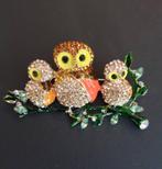 Leuke kleurige broche van 3 uilen en Swarovski elements, Sieraden, Tassen en Uiterlijk, Broches, Met kristal, Overige materialen