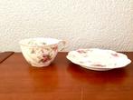 Kopje en gebakschotel met roze veldbloem: A.Lanternier, Ophalen of Verzenden, Zo goed als nieuw, Porselein, Kop en/of schotel