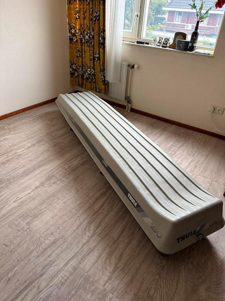 Thule 250 Dakbox - Ruimte voor al je spullen!, Auto diversen, Dakkoffers, Gebruikt, Ophalen of Verzenden
