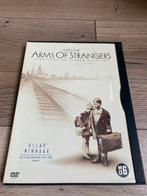 In the Arms of Strangers, Cd's en Dvd's, Dvd's | Documentaire en Educatief, Ophalen of Verzenden, Zo goed als nieuw