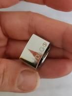 Zilverkleurige Ring Dolce and Gabbana, Overige materialen, Verzenden, Zo goed als nieuw, 17 tot 18