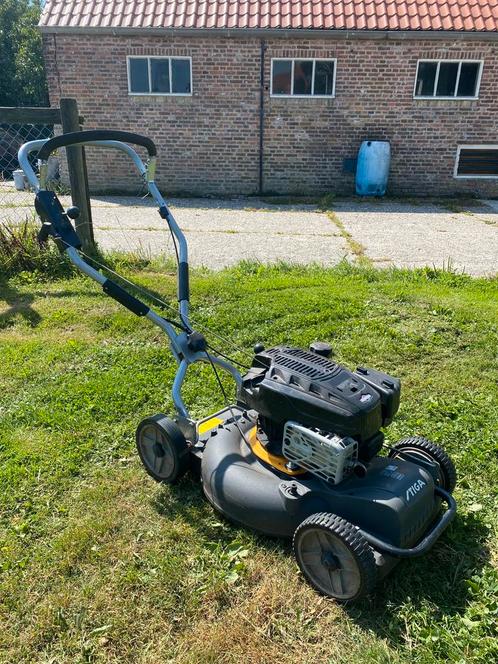 Stiga Duwmaaier–Briggs&Stratton -Scherpe messen-Mulchfunctie, Tuin en Terras, Grasmaaiers, Zo goed als nieuw, Benzine-grasmaaier