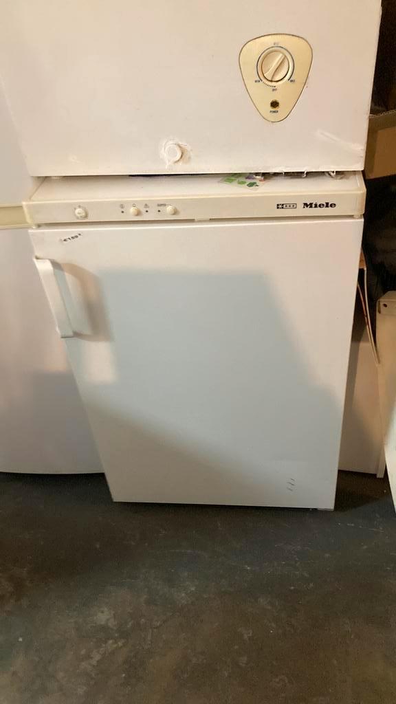 Miele vriezer, Witgoed en Apparatuur, Vriezers en Diepvrieskisten, Gebruikt, Vrijstaand, Vrieskast, Minder dan 60 cm, Ophalen of Verzenden