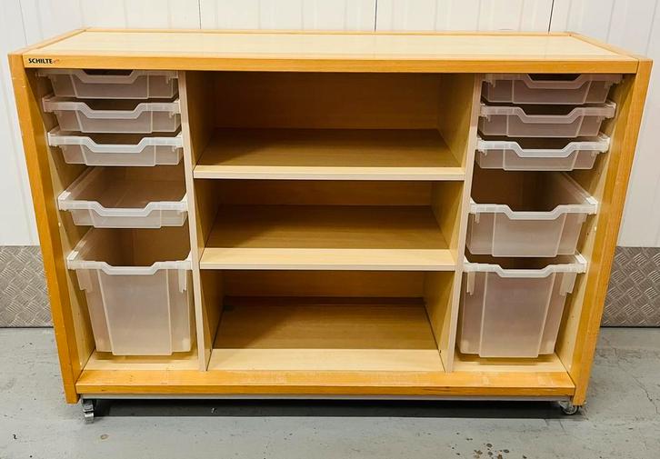 Vintage schoolkast kieskast knutselkast Schilte kast school, Kinderen en Baby's, Kinderkamer | Commodes en Kasten, Gebruikt, Kast