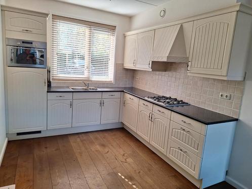 Complete Hoekkeuken - Inclusief Apparatuur - Zelf Demonteren, Huis en Inrichting, Keuken | Complete keukens, Zo goed als nieuw