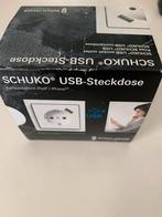 Busch-Jaeger Schuko wandcontactdoos met USB-aansluiting, Ophalen of Verzenden, Nieuw, Stopcontact