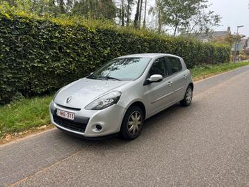 Renault Clio 1.5 DCI 65KW 5-DRS 2011 Grijs beschikbaar voor biedingen
