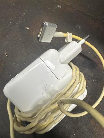 MacBook Oplader - Goed Werkend beschikbaar voor biedingen