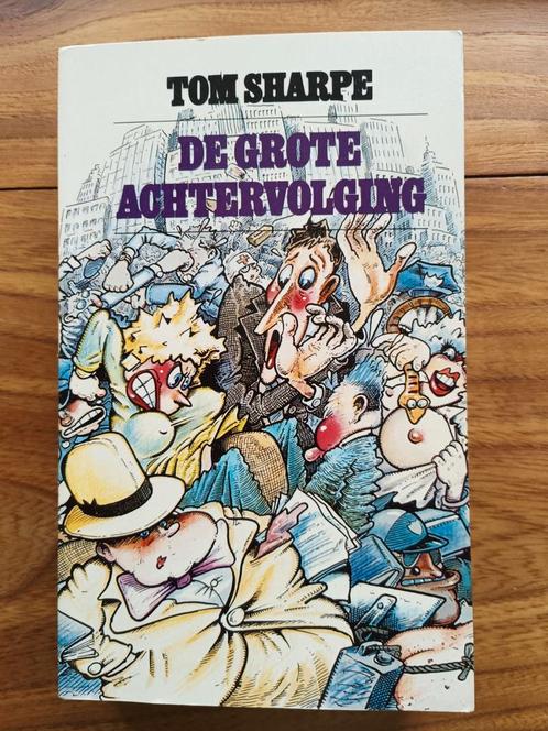 Tom Sharpe De grote achtervolging, Boeken, Humor, Zo goed als nieuw, Ophalen of Verzenden