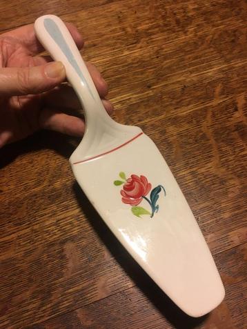 Art Deco Taartschep. Porselein met Handbeschilderd Roosje. beschikbaar voor biedingen