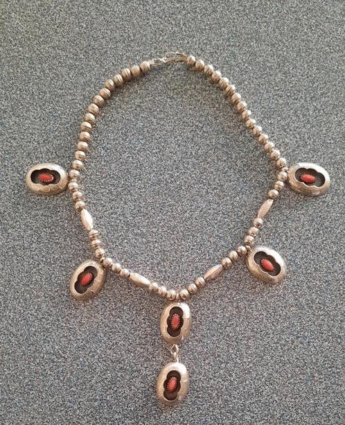 Zilveren Navajo ketting, Sieraden, Tassen en Uiterlijk, Antieke sieraden, Ketting, Zilver, Met edelsteen, Ophalen of Verzenden