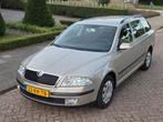 Skoda Octavia 1.6 Combi FSI 85KW AUT 2005 Beige, Auto's, Skoda, 65 €/maand, 4 cilinders, 1290 kg, Beige