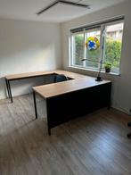 Mooie moderne goed uitziende bureau’s/ tafels, Ophalen