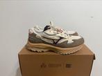 Te koop nieuwe Mizuno Wave Rider Beta, Postlaan 3, Beige, Nieuw, Ophalen of Verzenden