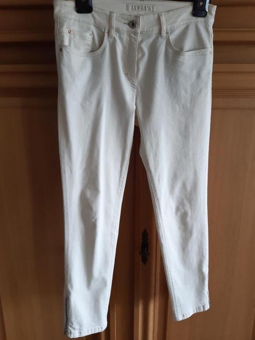 broek van Zerres , maat 38, Kleding | Dames, Broeken en Pantalons, Zo goed als nieuw, Maat 38/40 (M), Beige, Ophalen of Verzenden
