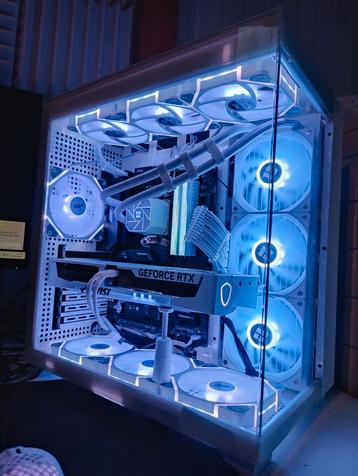 High end wit rgb nieuw game PC 9900x RTX 5070 DDR5 AIO  beschikbaar voor biedingen