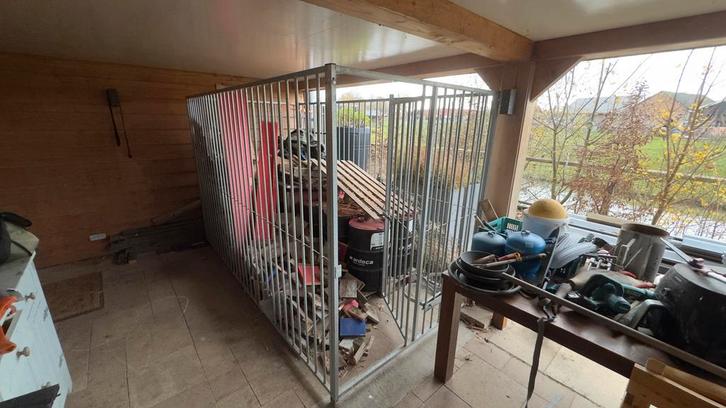 Metalen hondenkennel – gegalvaniseerd – 185 cm hoog, Dieren en Toebehoren, Hondenhokken, Zo goed als nieuw, Hondenkennel, 100 cm of meer