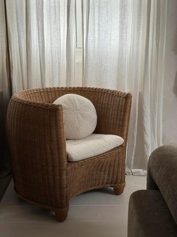 Vintage rieten fauteuil met kussen, Huis en Inrichting, Stoelen, Gebruikt, Eén, Riet of Rotan, Bruin, Ophalen