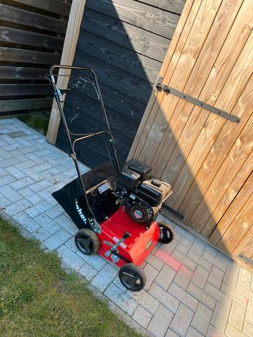 Verticuteer machine te huur beschikbaar voor biedingen