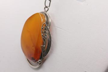 Natuurlijke Baltische zilveren Butterscotch Amber  hanger  beschikbaar voor biedingen