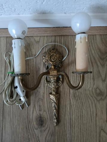 Antiek muur lampje. beschikbaar voor biedingen