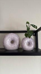 Leuke donut vaasjes, Huis en Inrichting, Ophalen, Zo goed als nieuw, Overige kleuren, Minder dan 50 cm