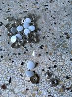 11 metalen inslag drukknopen, wit, 15 mm voor stof, Ophalen of Verzenden, Nieuw, Knoop of Knopen
