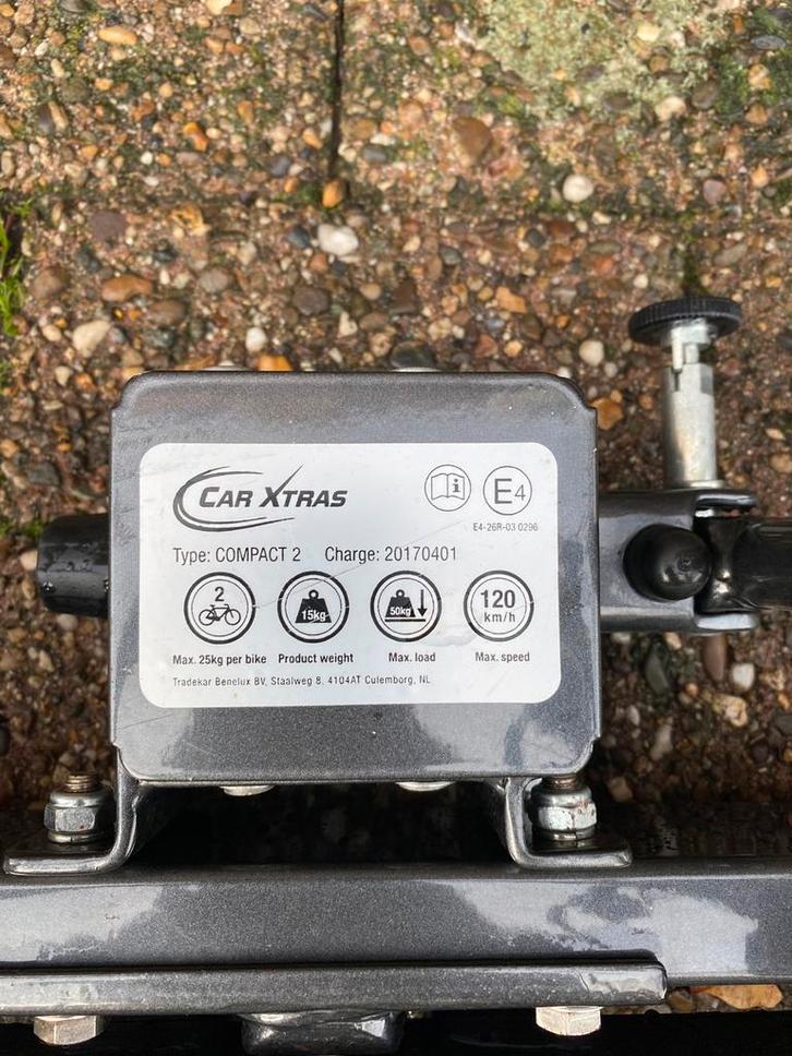 Fietsendrager 50 kg car Xtras, Auto diversen, Fietsendragers, Gebruikt, Trekhaakdrager, 2 fietsen, Elektrische fiets, Ophalen