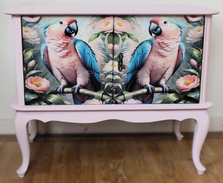 Een prachtige roze Queen Ann kast “Kaketoe”, eclectisch, Huis en Inrichting, Kasten | Buffetkasten, Zo goed als nieuw, 200 cm of meer